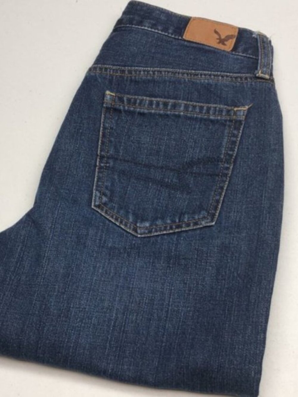 LIKE NEW AMERICAN EAGLE VINTAGE HIGH-RISE JEANS 4/27x27 🦅